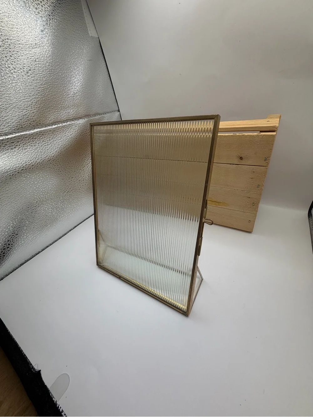 Vintage Brass Fluted Glass Hinged Standing Photo Frame 8x6